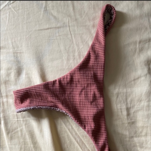 👄 Acacia bikini set 👄 - Picture 3 of 12